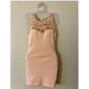 Forever21 - light pink bodycon mini dress 🌷